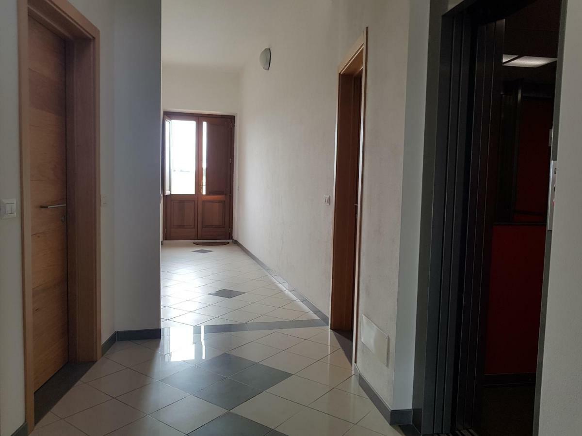 Giuly Home One Cabras Ngoại thất bức ảnh